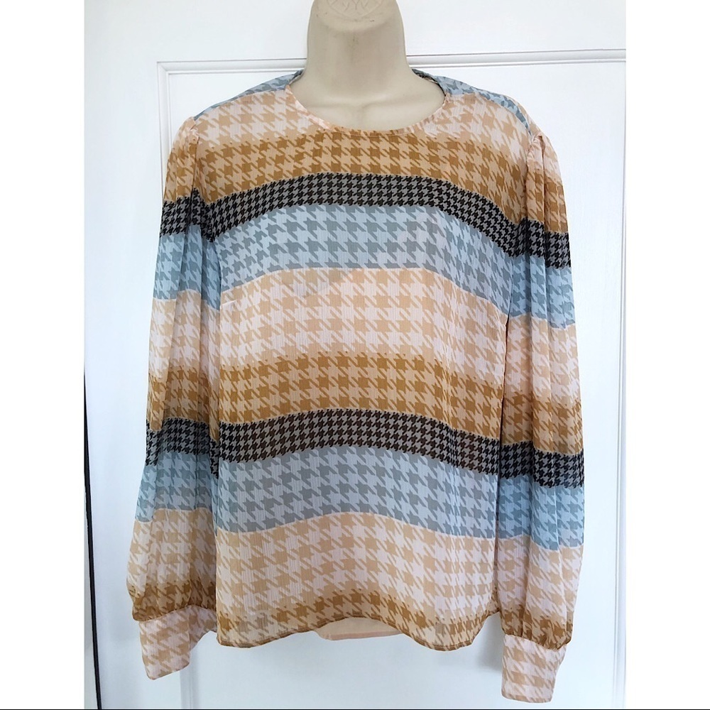 Roller Rabbit Orange Blue Hounds Tooth Print Top